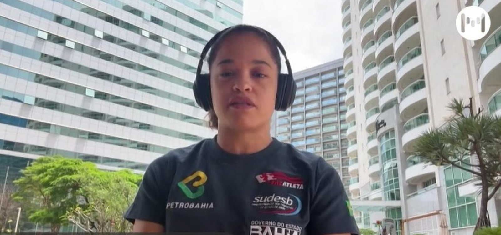 O atleta tem mais motivos para desistir do que contintuar, diz campeã de kickboxing