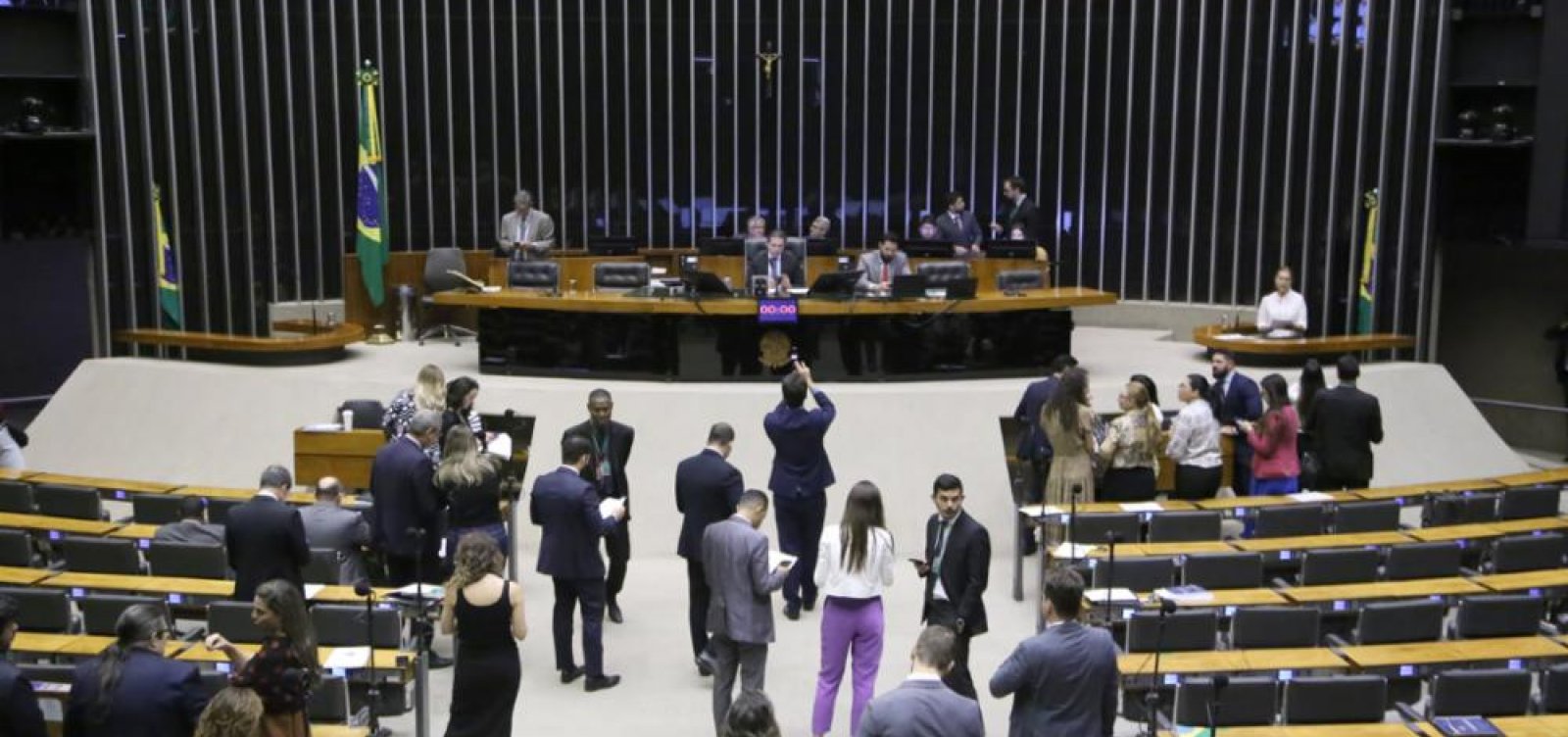 Câmara aprova urgência em projeto que torna crime hediondo a falsificação de bebidas