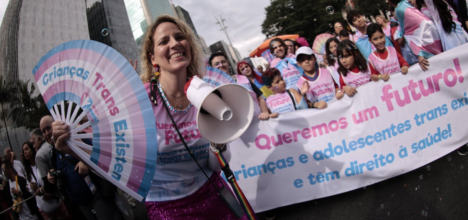 STF restabelece resolução do CFM que proíbe bloqueio hormonal em crianças e adolescentes trans