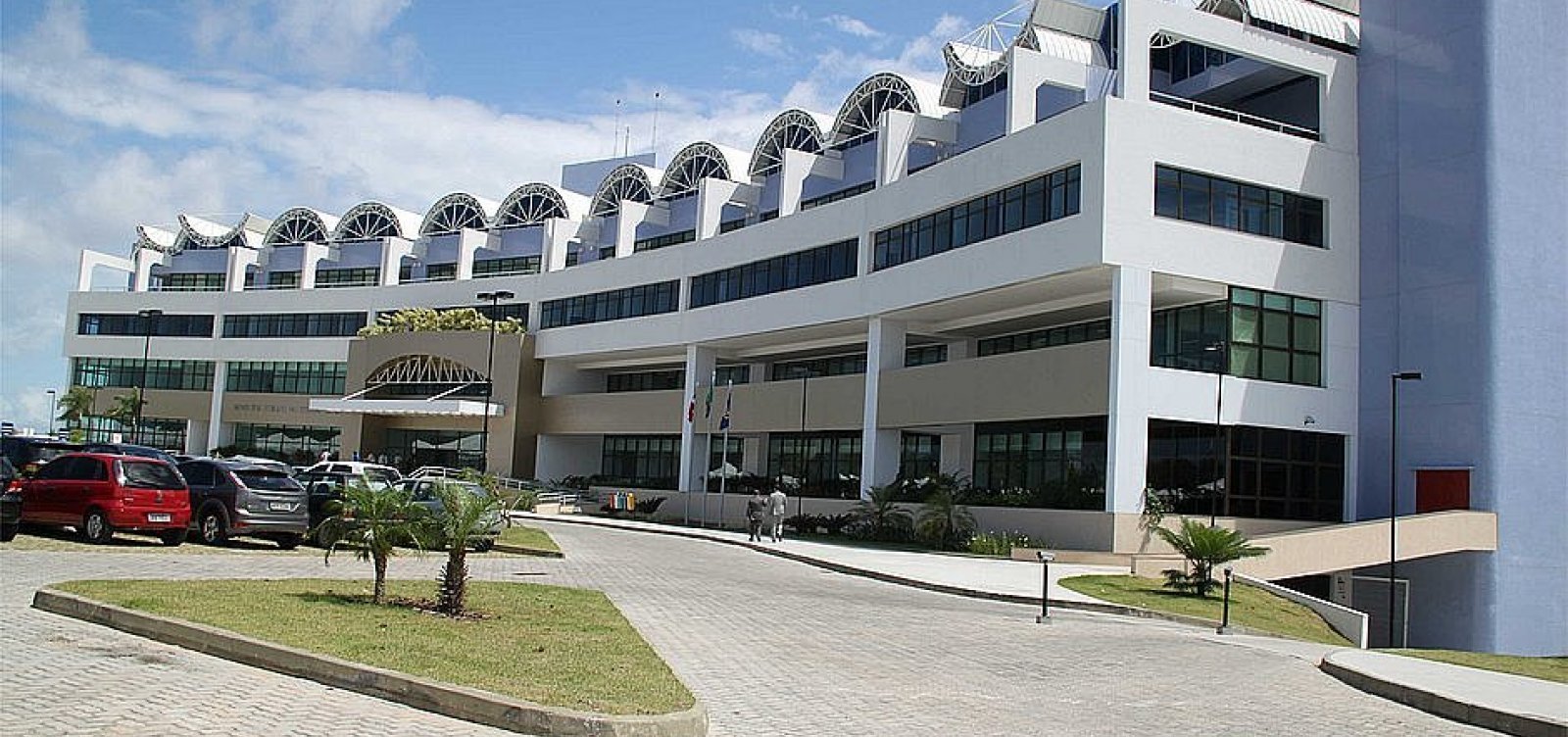 MPBA oferece orientação para retificação de nome e gênero de pessoas trans em shoppings de Salvador