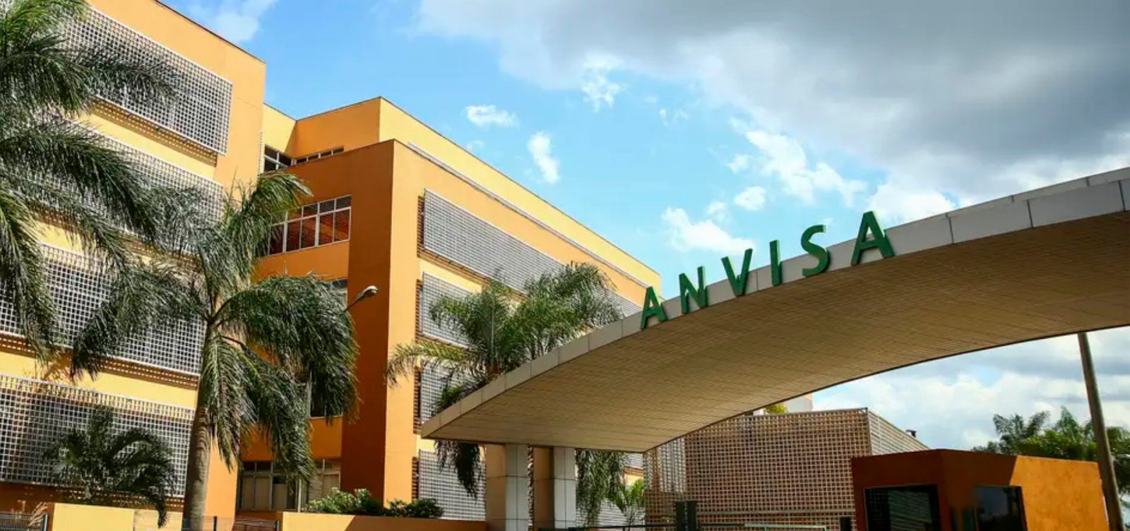 Anvisa suspende radiofármacos e determina recolhimento de glicose contaminada