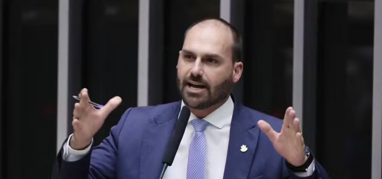 Quaest: Eduardo Bolsonaro é o mais rejeitado entre 9 nomes para a eleição de 2026