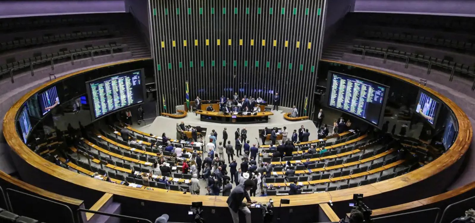 Câmara aprova urgência para votação de projetos voltados à educação e infância