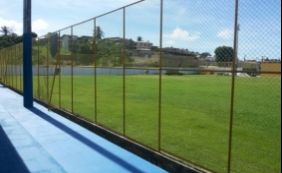 Estádio de Itinga passa por reformas e é entregue em Lauro de Freitas