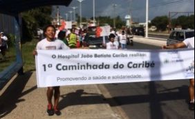 Funcionários de hospital fazem caminhada no Subúrbio Ferroviário de Salvador