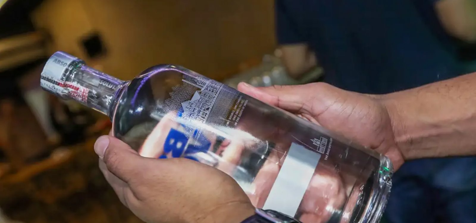 Senacon alerta para golpes com falsos testes de metanol em bebidas