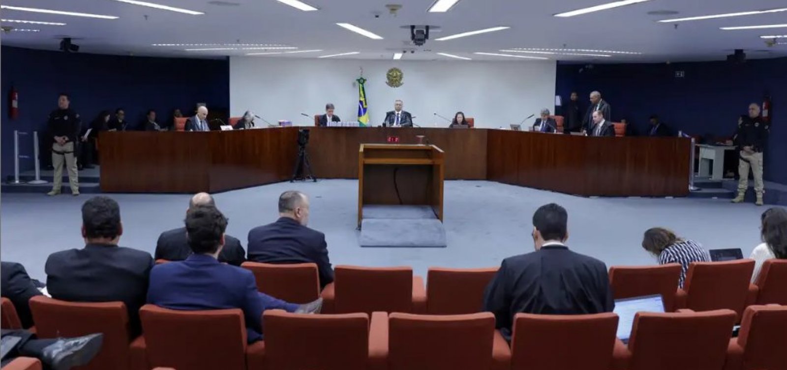Moraes reforça “propagação de notícias falsas” por Núcleo 4 em julgamento no STF