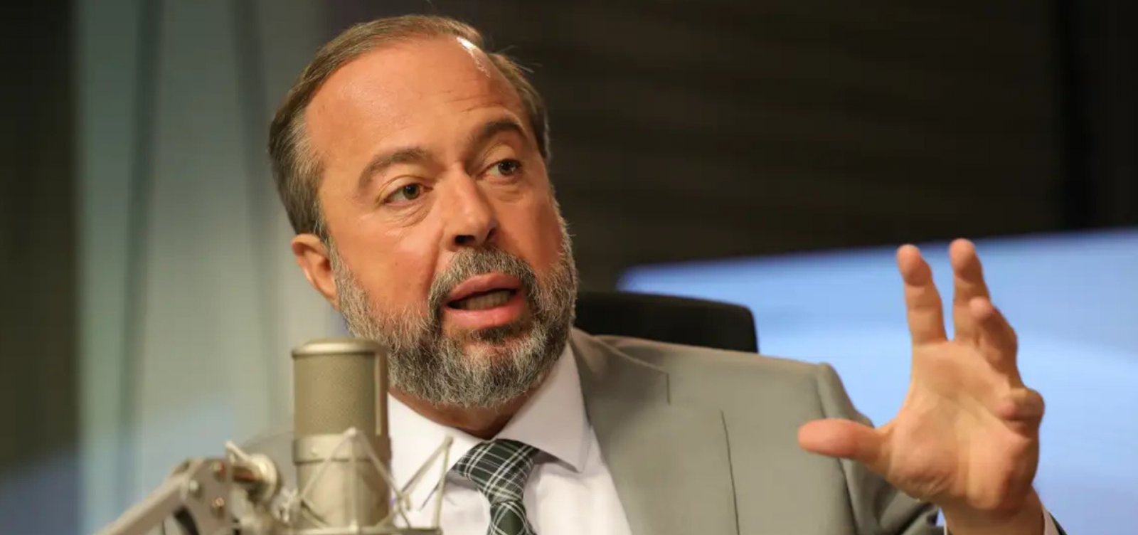 Apagão foi pontual e não indica crise energética, diz ministro