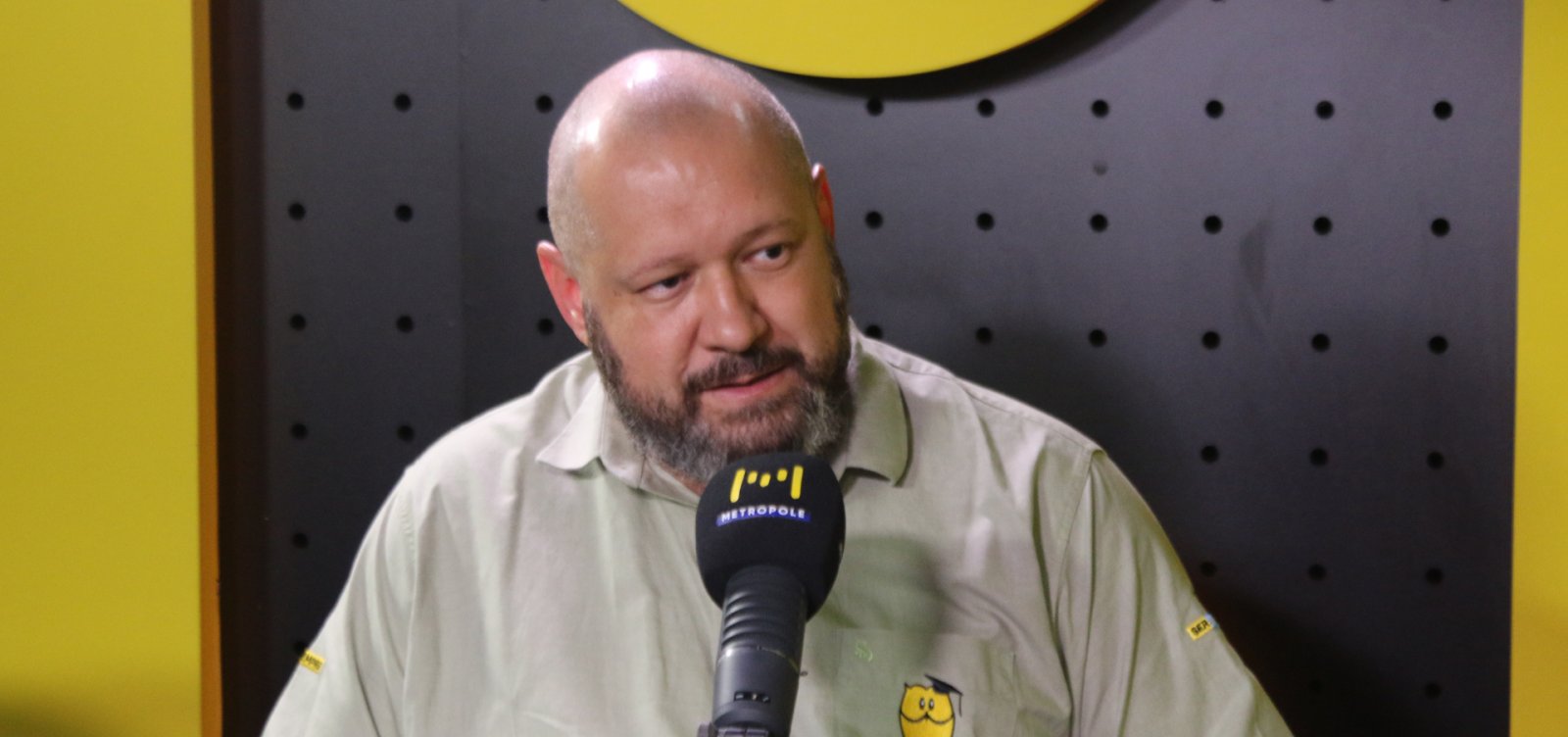 Presidente do Sinpro critica padronização no ensino: "é a desconstrução da educação crítica e da autonomia do docente"