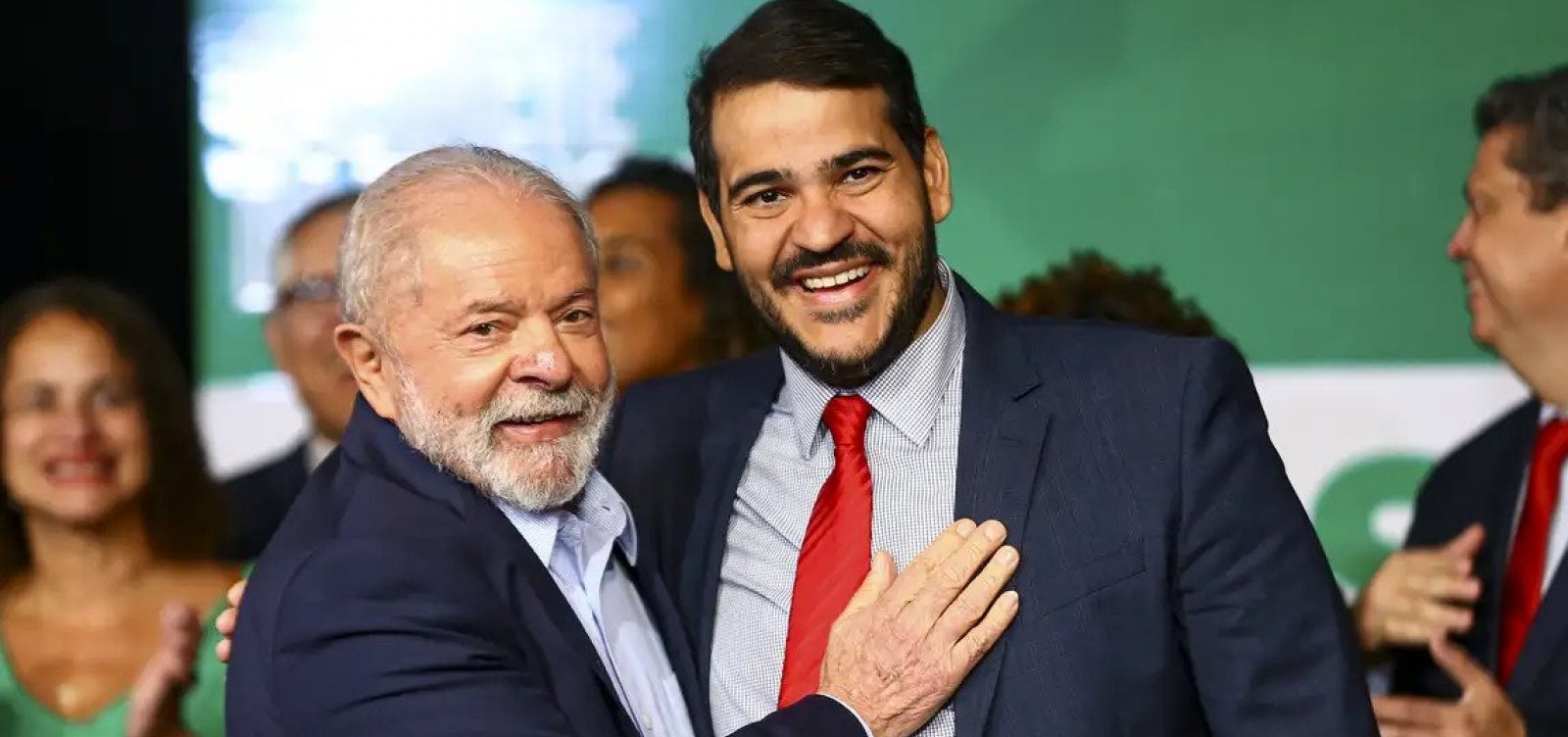 Lula se reúne com cotado para STF antes de encontro com ministros