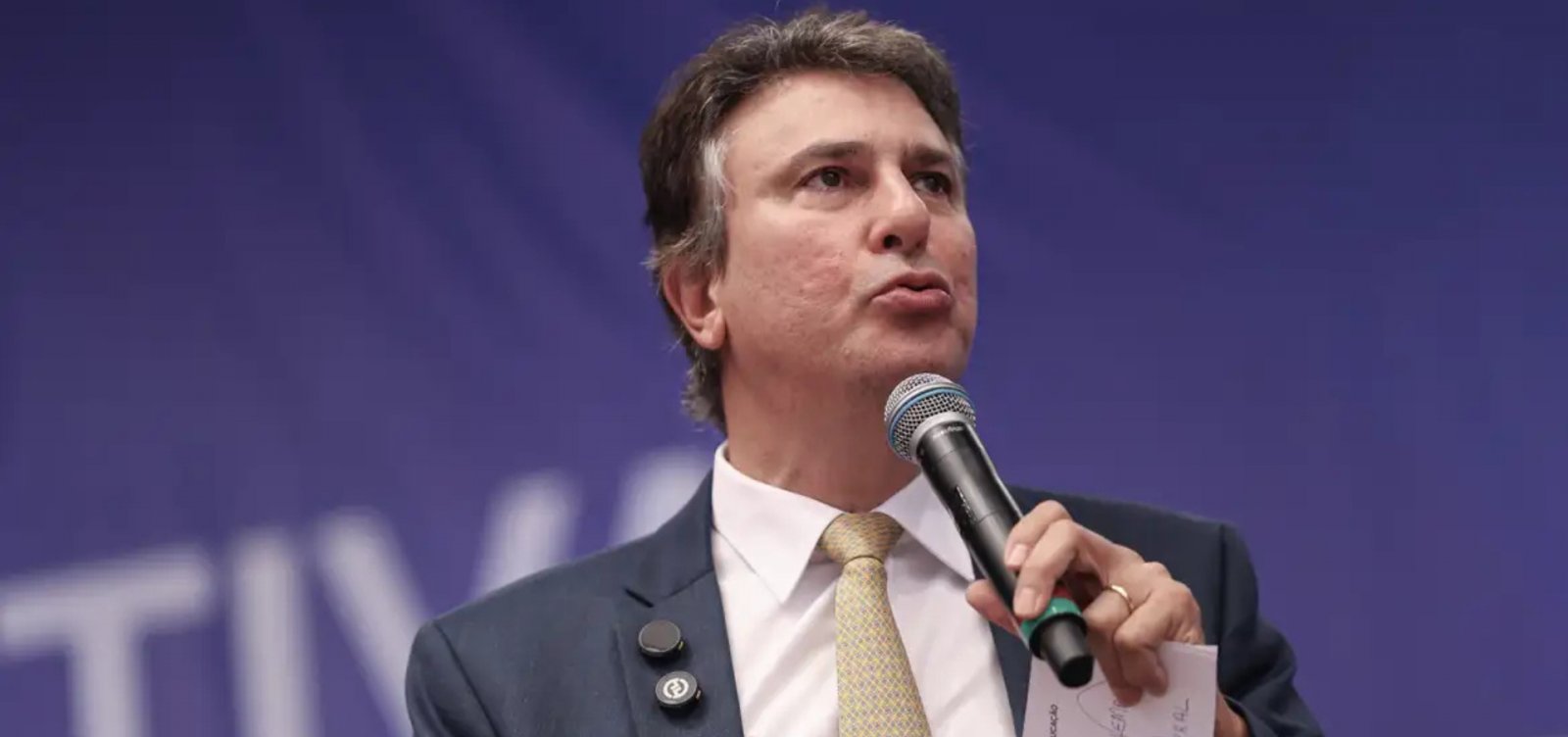 “Professor tem que ser bem remunerado”, defende ministro da Educaçãono Dia Nacional do Professor