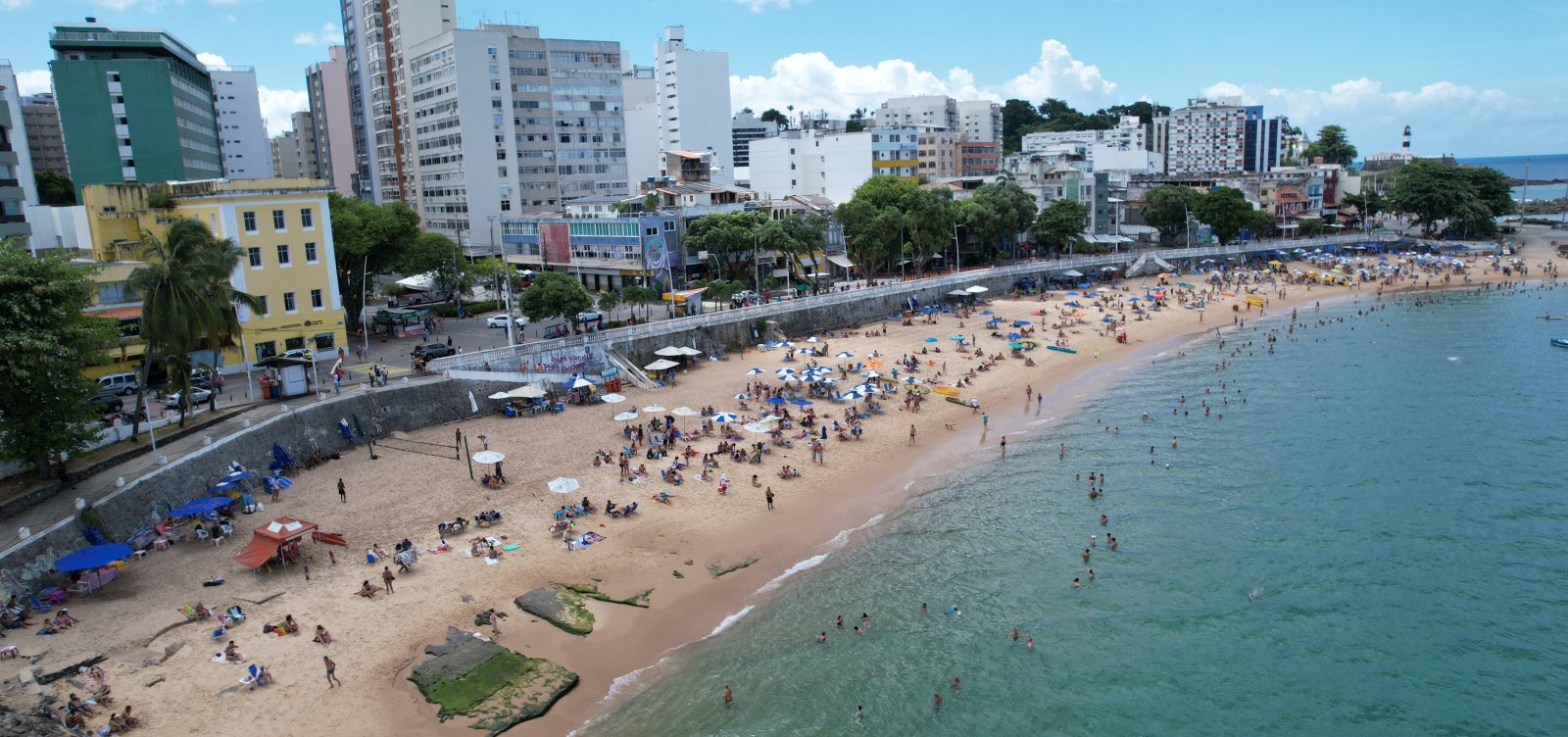 Câmara de Salvador aprova proibição de kits de praia montados antecipadamente no Porto da Barra