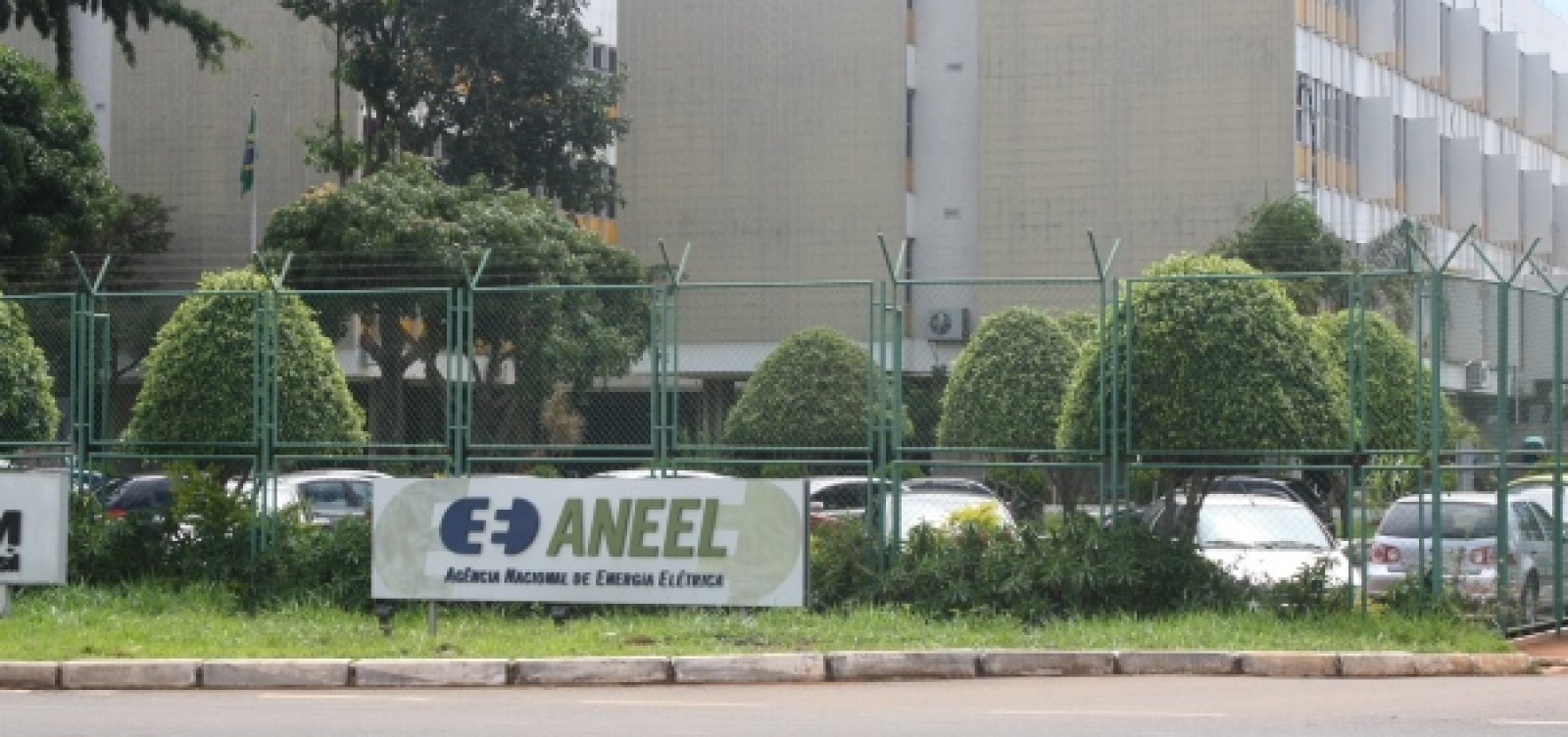 Aneel inicia vistoria em subestação no Paraná para investigar causas de apagão nacional