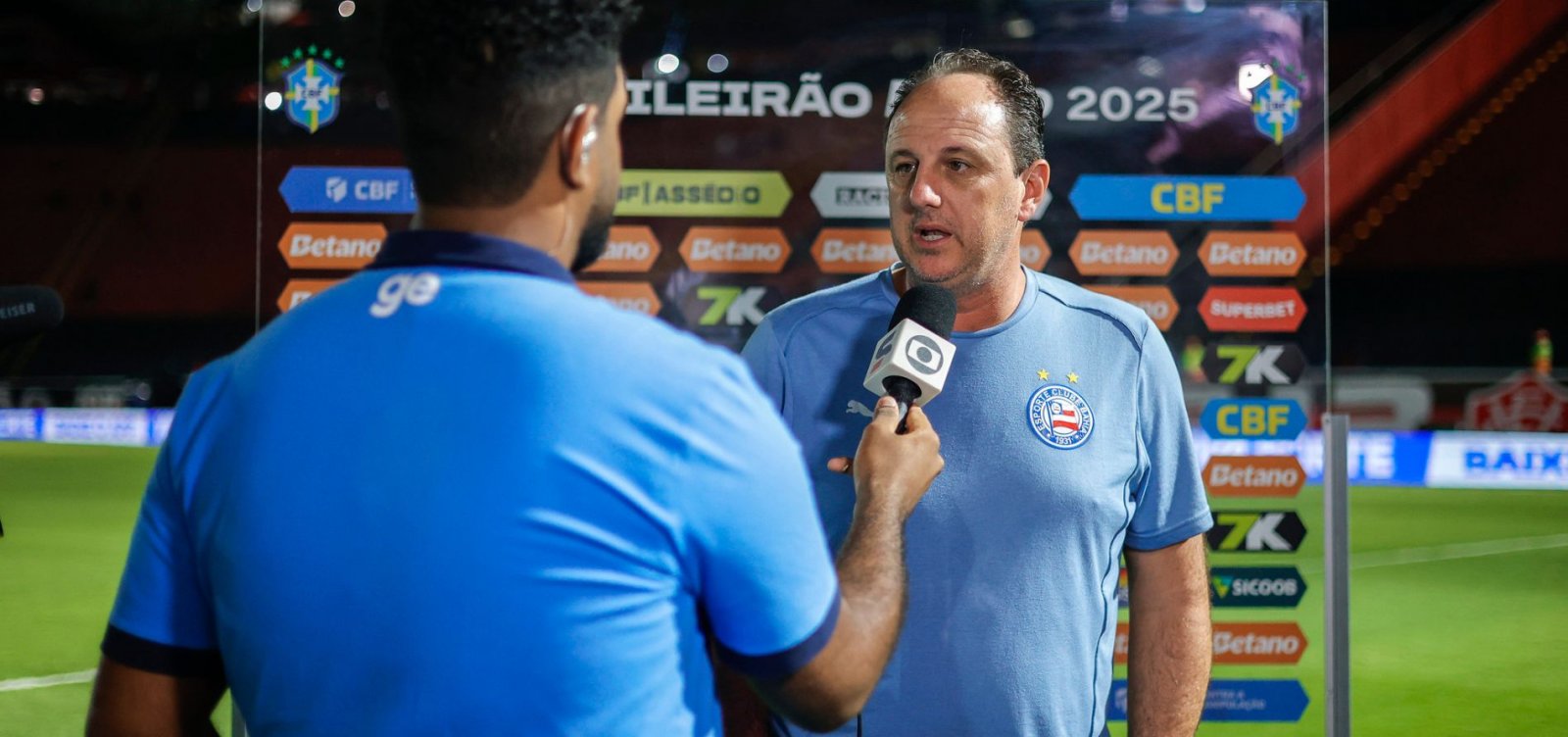 "Não vencemos por causa dos erros", diz Ceni após derrota do Bahia no Ba-Vi