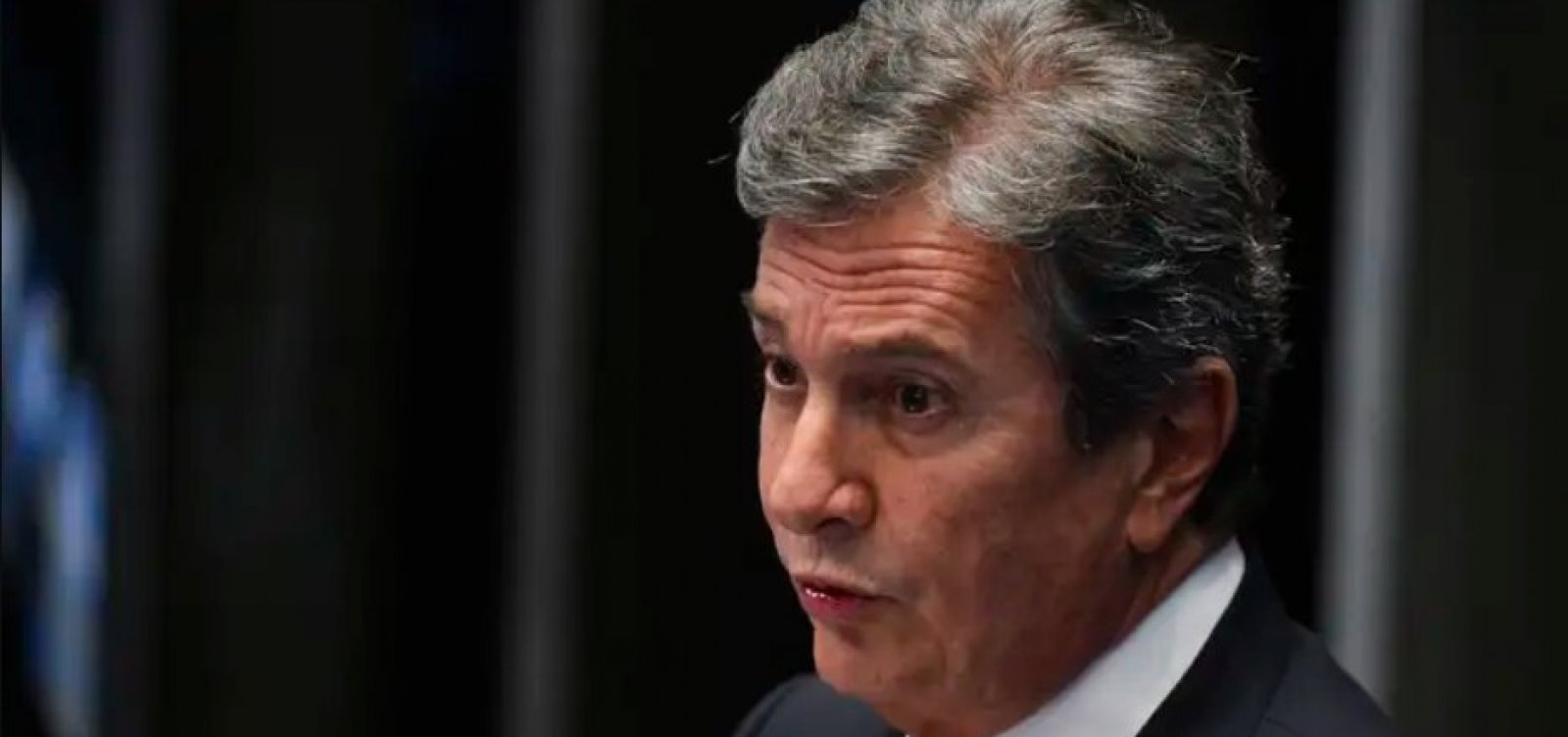 Defesa de Collor tem cinco dias para justificar desligamento de tornozeleira eletrônica