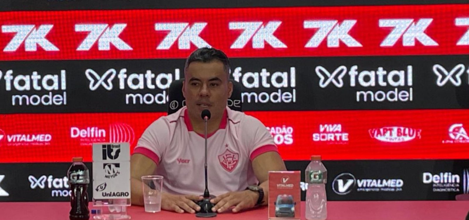 "Quebramos três tabus", diz Jair Ventura após vitória do Leão sobre o Santos