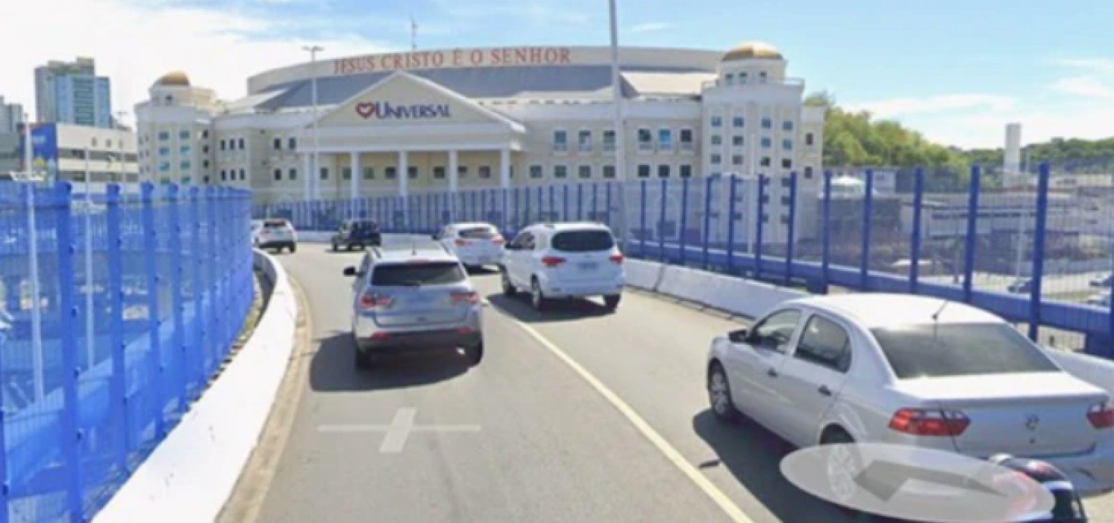 Viaduto Raul Seixas tem acesso bloqueado na Av. Tancredo Neves; saiba o que muda