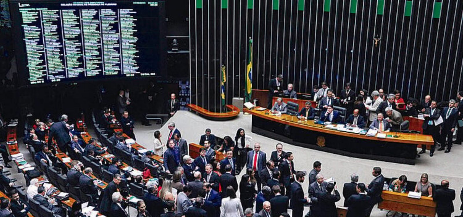Câmara deve votar projetos sobre falsificação de alimentos na próxima semana