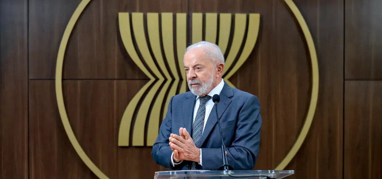 Lula pretende tratar com Trump sanções a ministros do STF
