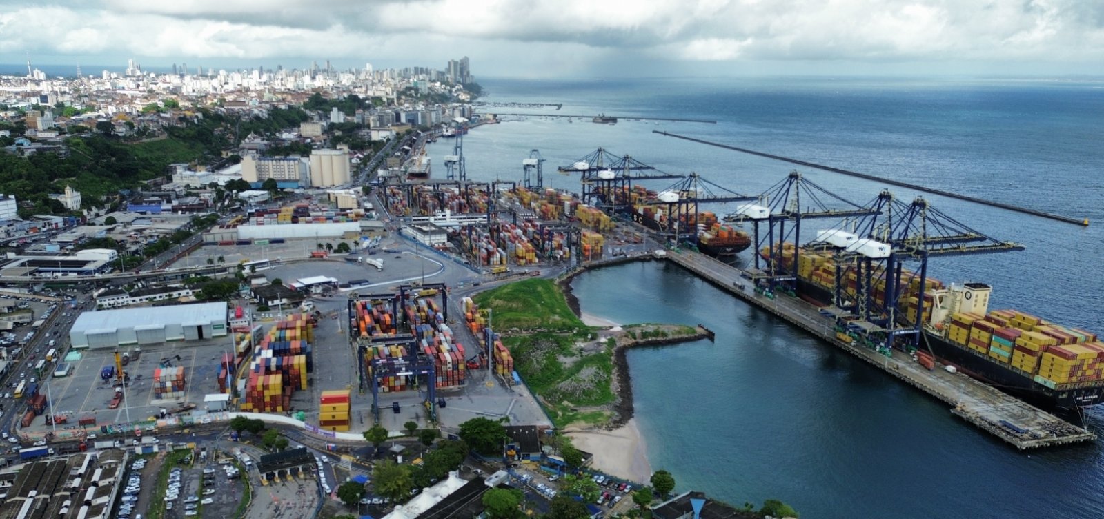 Portos baianos adquirem certificação internacional por uso de energia renovável