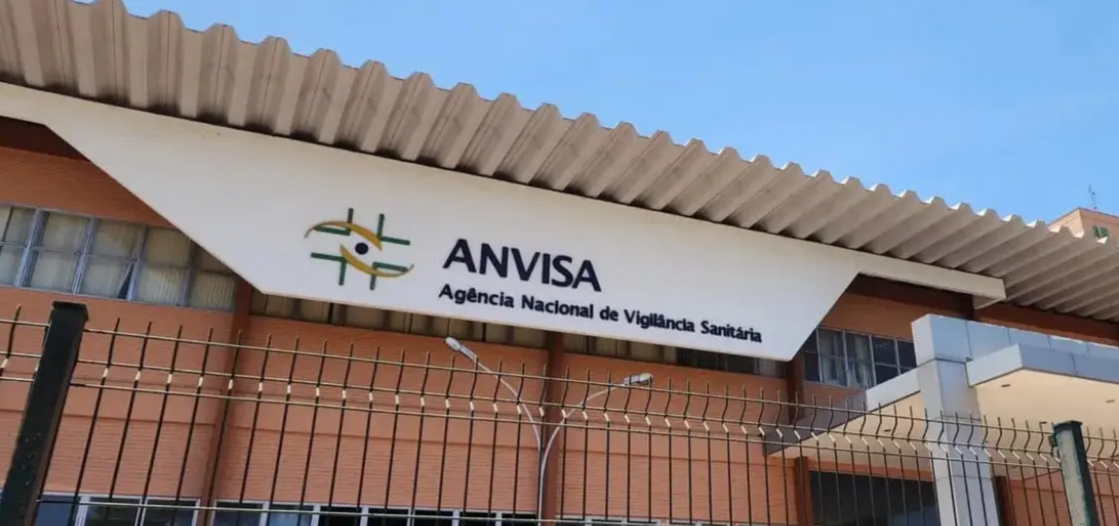 Anvisa apreende lotes falsificados de medicamento com semaglutida e proíbe venda de anabolizantes irregulares