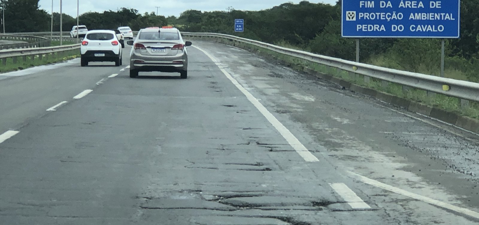 Jerônimo Rodrigues anuncia operação de tapa-buracos na BR-324 ainda este ano