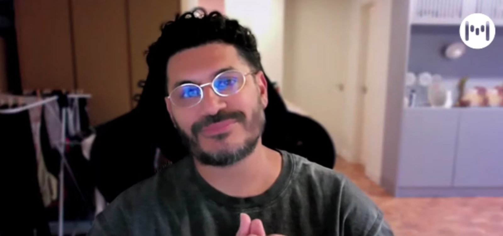 "É o Brasil escrevendo uma carta de incompetência”, diz Criolo ao criticar megaoperação no RJ