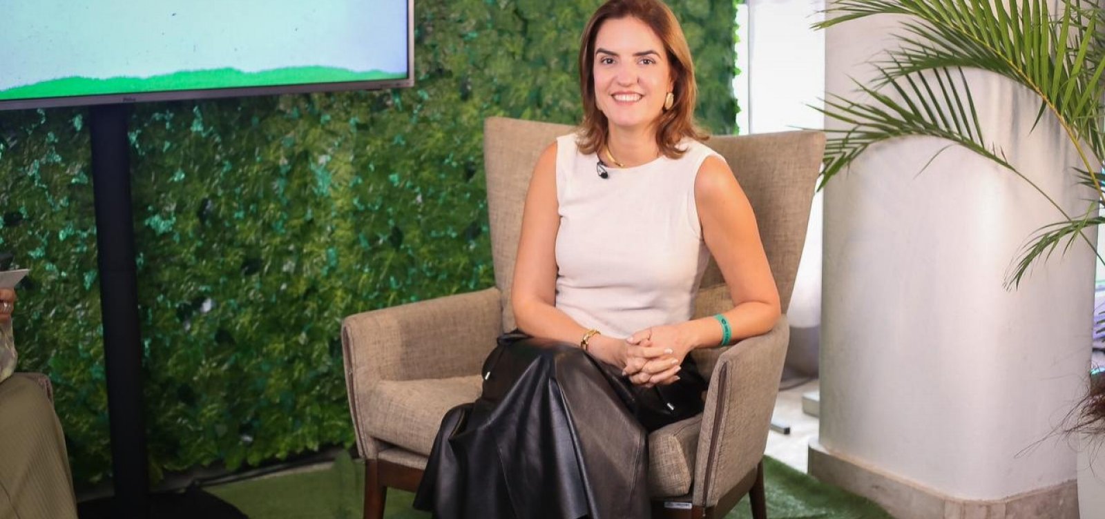 Secretária de Desenvolvimento Econômico também teve curso pago pela prefeitura de Salvador