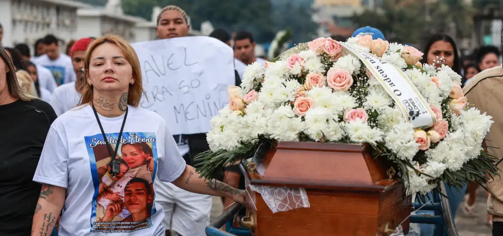 Últimos corpos de assassinados em operação no Rio deixam o IML