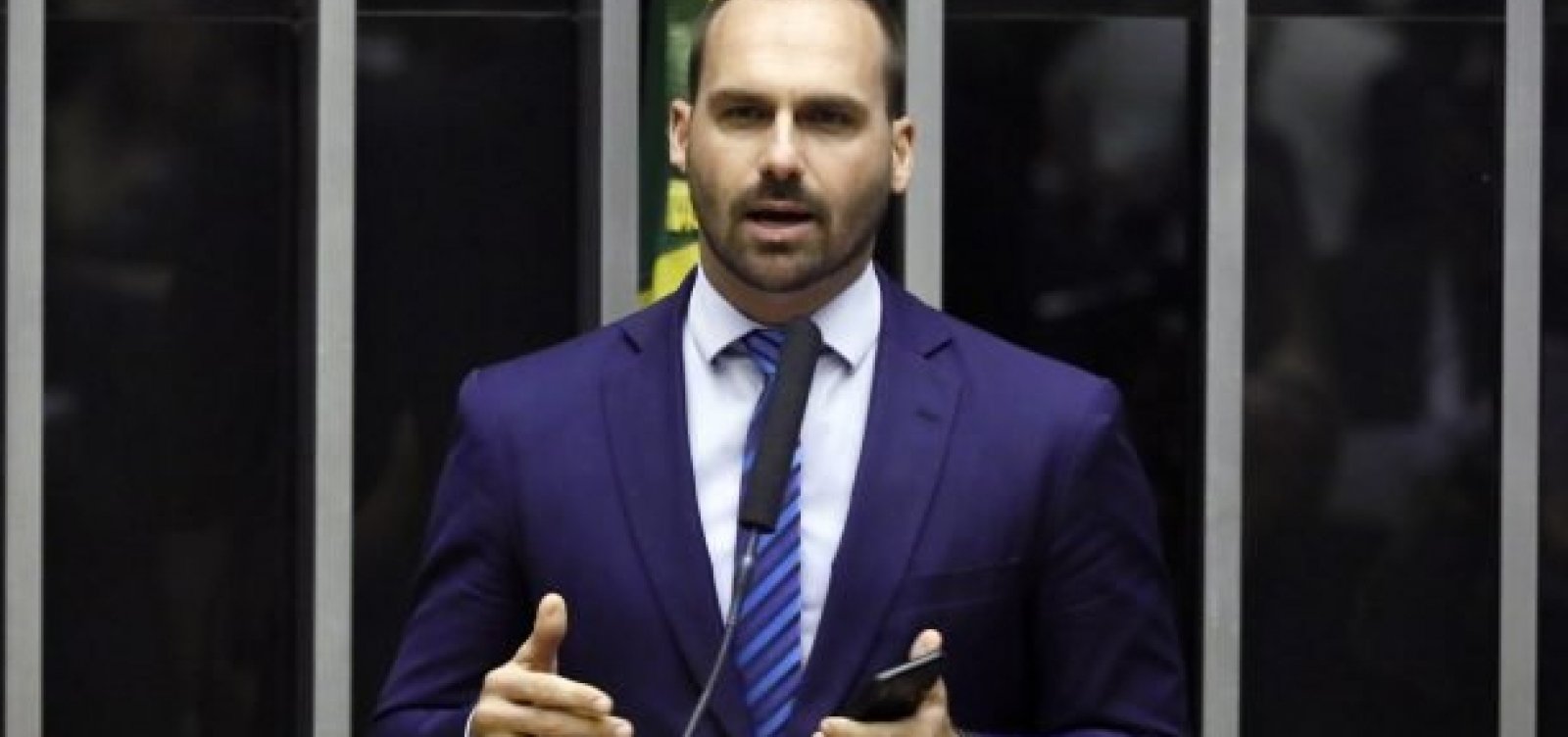 STF marca julgamento de denúncia contra Eduardo Bolsonaro