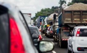 Lei que obriga farol baixo na estrada durante o dia é sancionada