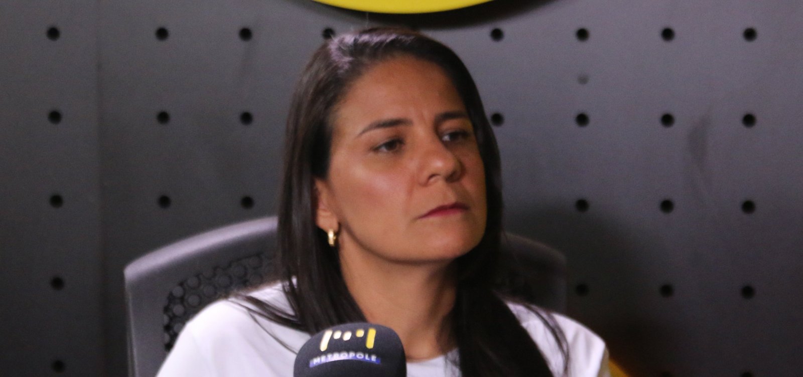 Secretária da Educação comenta caso de tentativa de envenenamento em escola estadual de Salvador: “Muito preocupante”