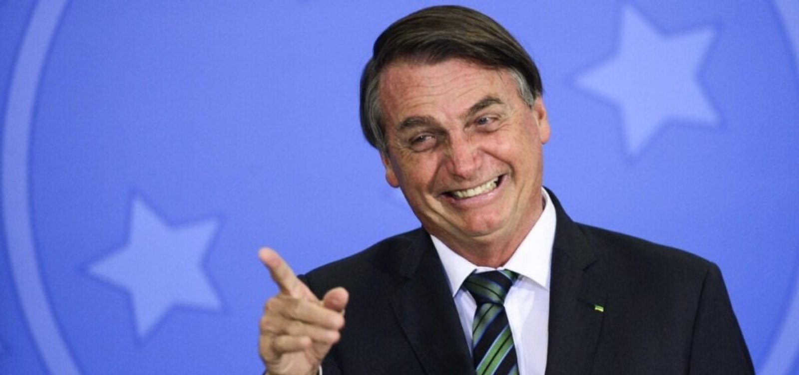 Bolsonaro pede a Moraes autorização para receber visita de Ronaldo Caiado em prisão domiciliar