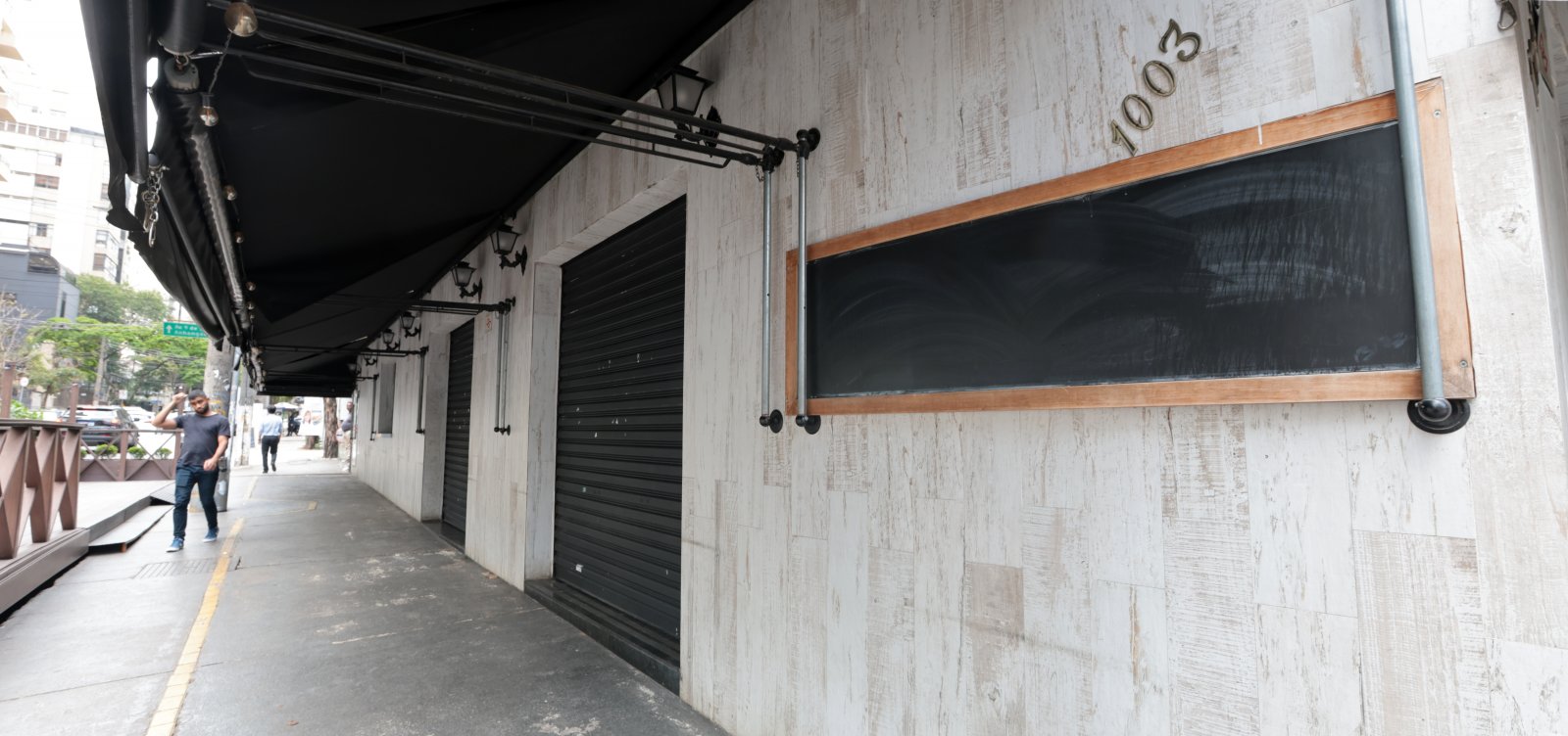 Operação investiga comércio de bebidas falsificadas em SP