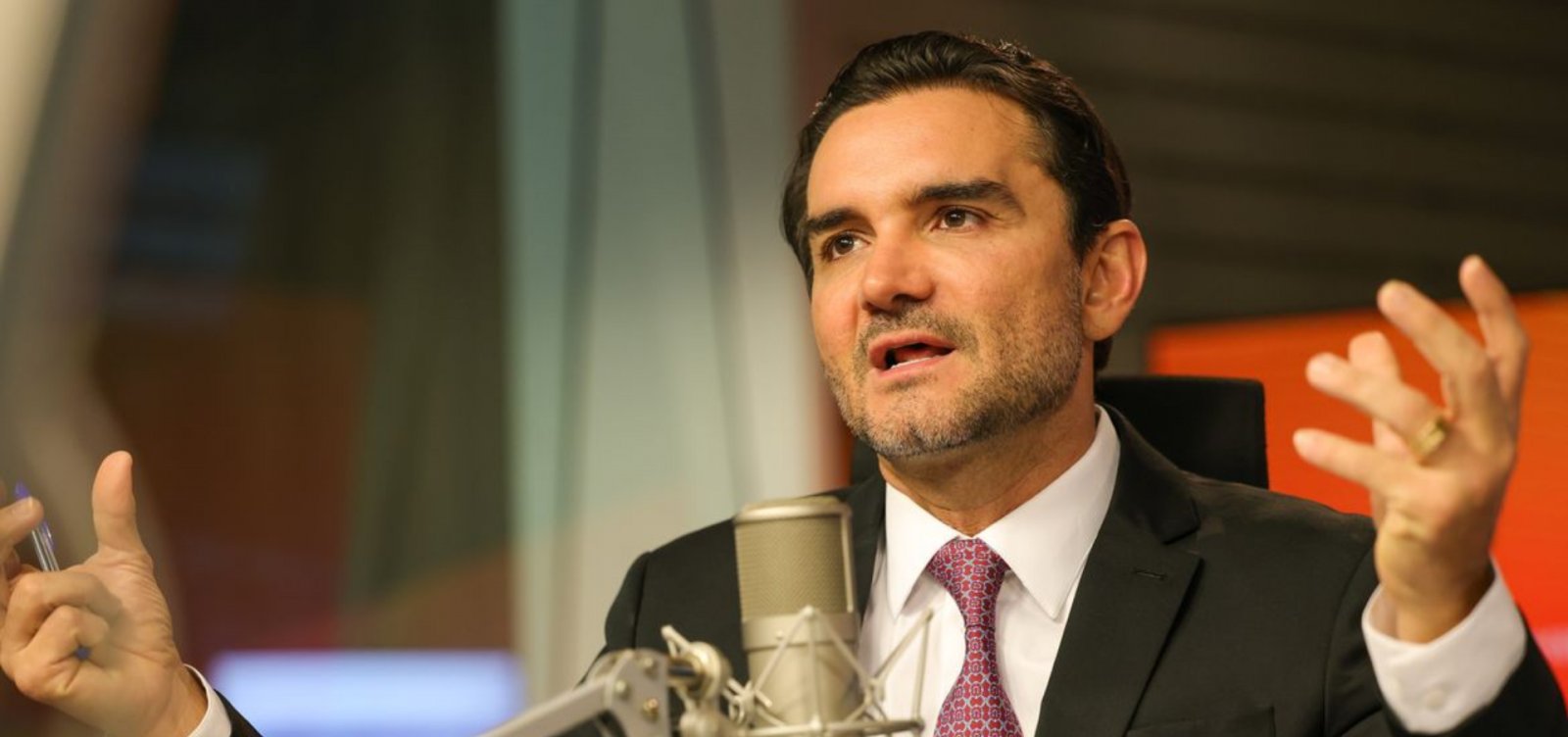 Sabino diz que União deveria “se orgulhar” de sua gestão no Turismo e pede reflexão sobre expulsão