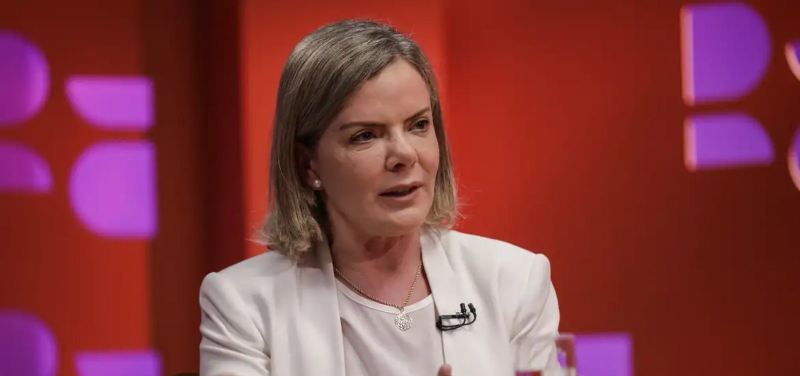 Gleisi Hoffman critica escolha de Derrite para relator do Marco do Combate ao Crime