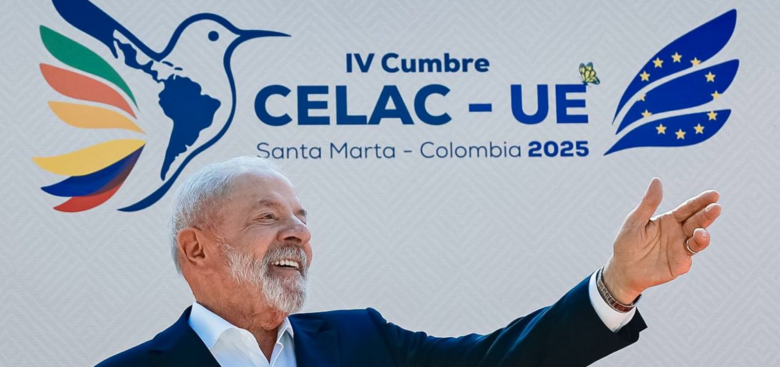 Lula critica retóricas que justificam intervenções e defende multilateralismo em cúpula na Colômbia