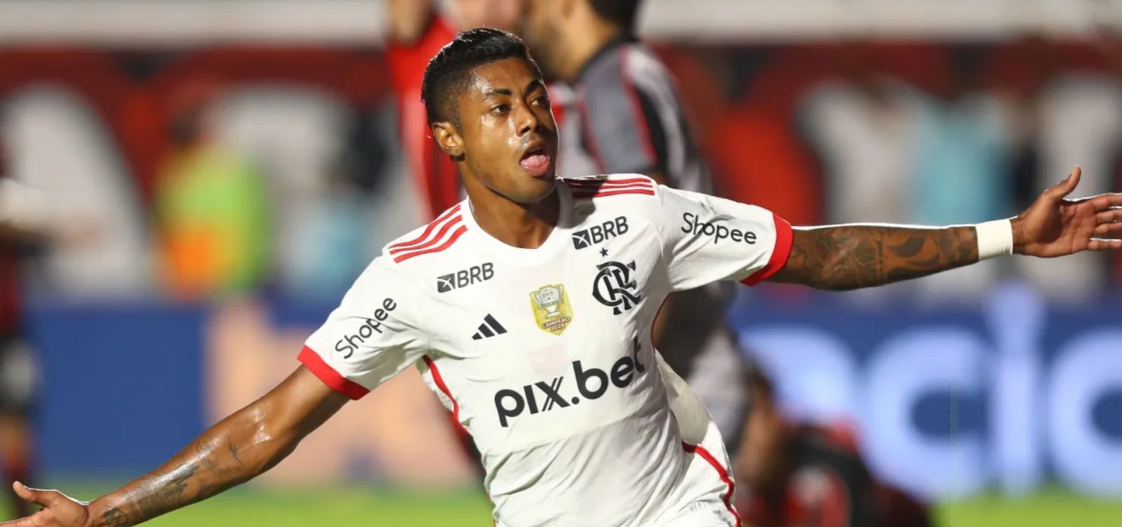 Relator vota por absolvição parcial e julgamento de Bruno Henrique é adiado