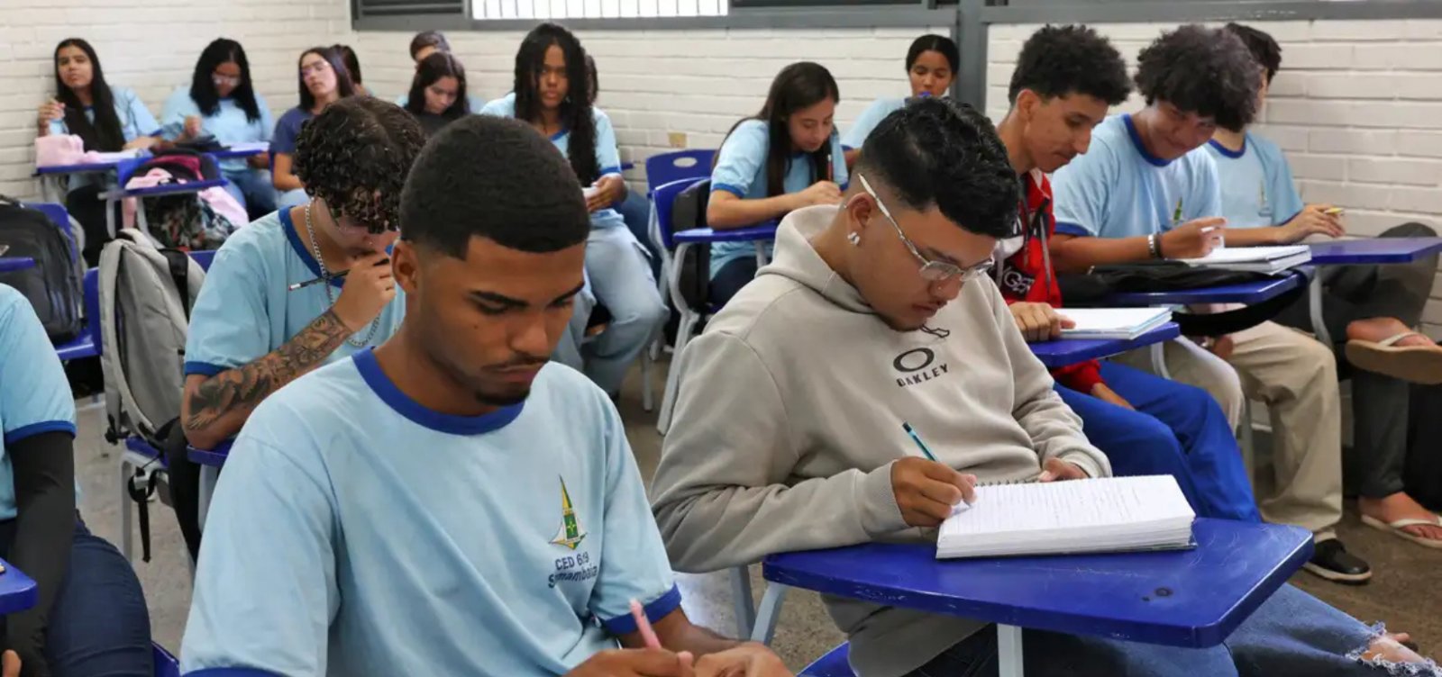 Estudantes do Pé-de-Meia terão bônus de R$ 200 por participação no Enem 2025