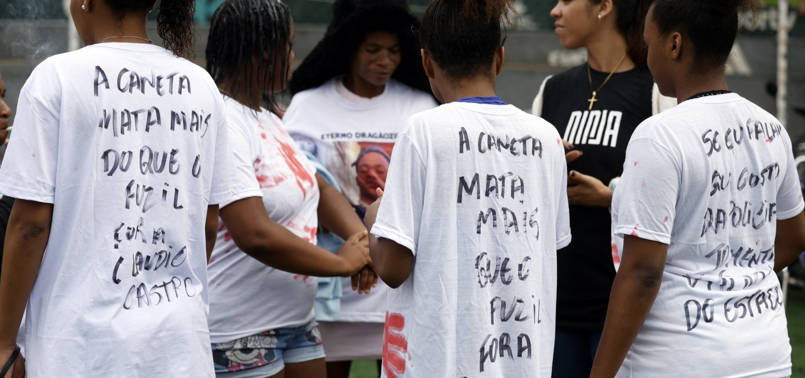 Justiça manda soltar mulher que foi presa por filmar megaoperação