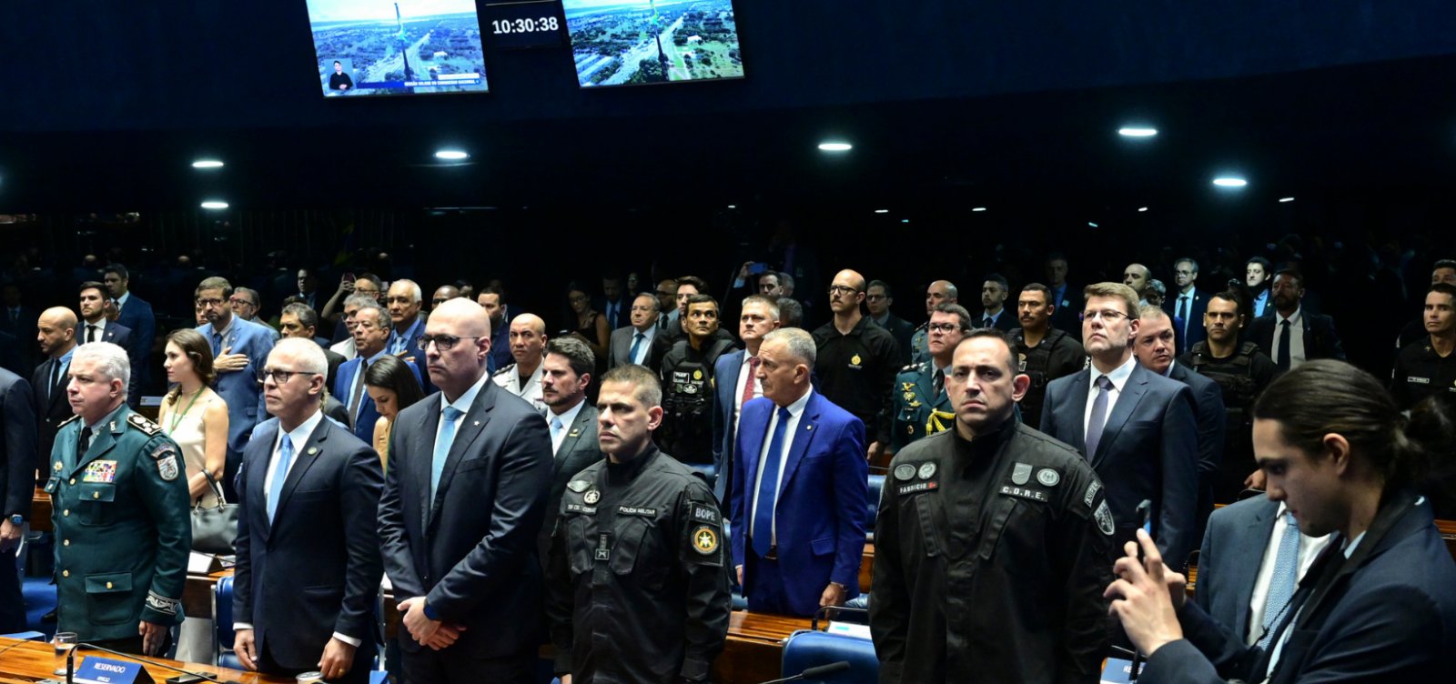 Senado homenageia governo do RJ e policiais mortos em megaoperação