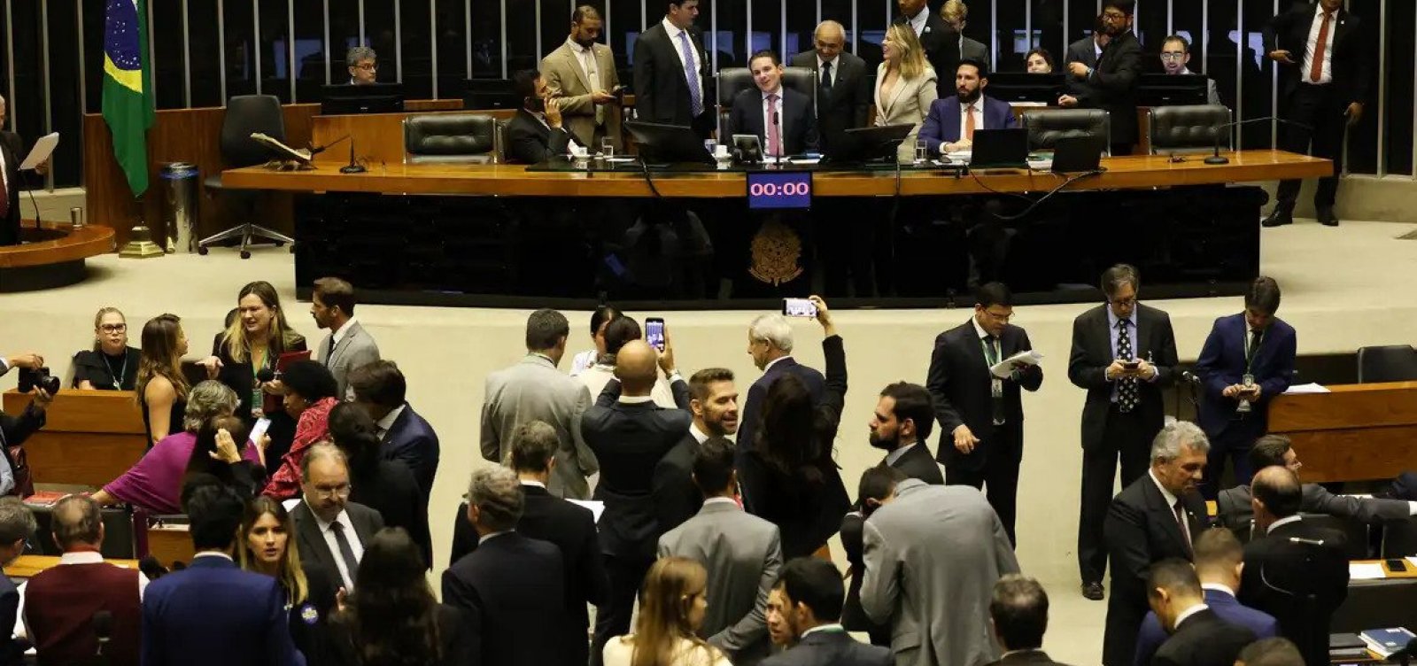 Motta adia votação de PL Antifacção próxima para terça-feira