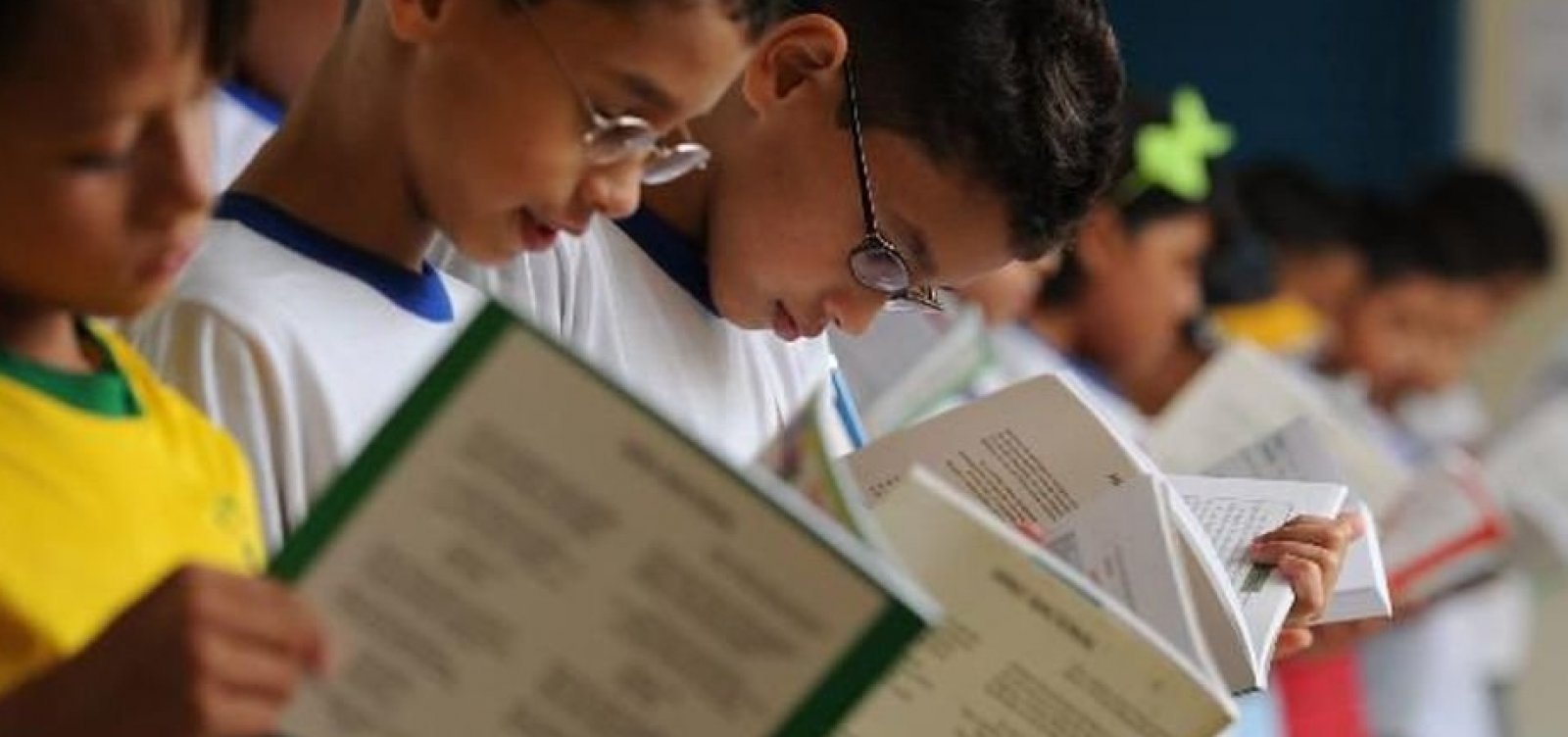 Rede estadual da Bahia abre renovação de matrícula para 2026 nesta segunda-feira