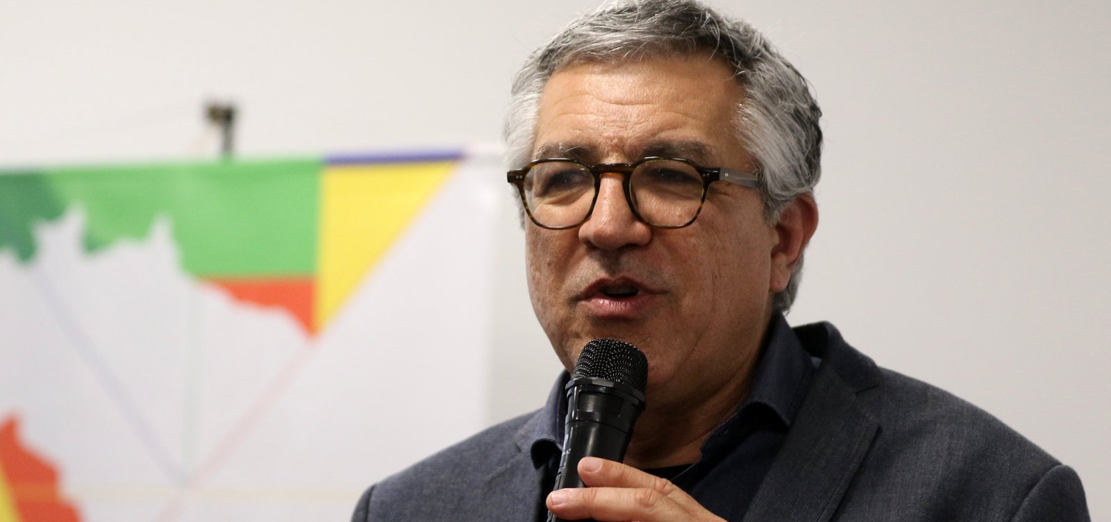 Padilha diz que governo vai acionar Justiça contra médicos que divulgam conteúdo antivacina