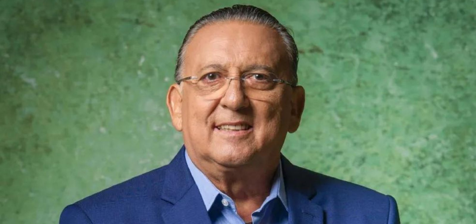 Galvão Bueno é internado com pneumonia em hospital de SP