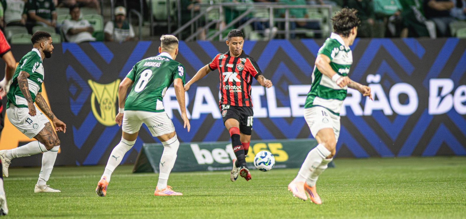 Vitória empata com o Palmeiras e volta de São Paulo com um ponto na bagagem