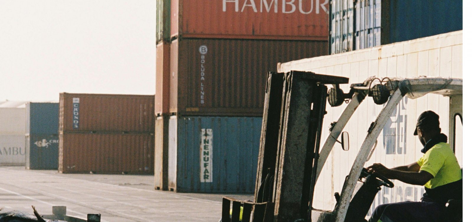 Setores atingidos pelo tarifaço de Trump: veja o que muda com a retirada da taxa de 40%