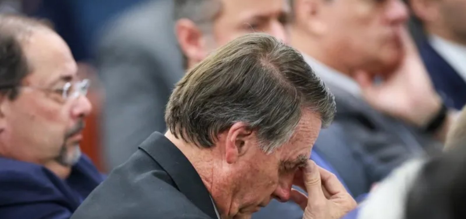 Bolsonaro admite à PF que usou ferro de solda para violar tornozeleira eletrônica