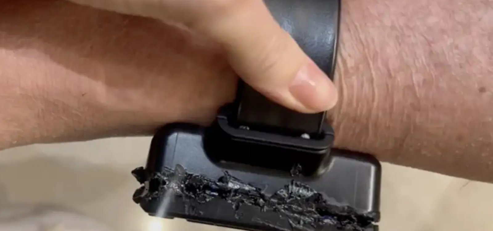 Defesa de Bolsonaro tem até tarde deste domingo para justificar violação de tornozeleira