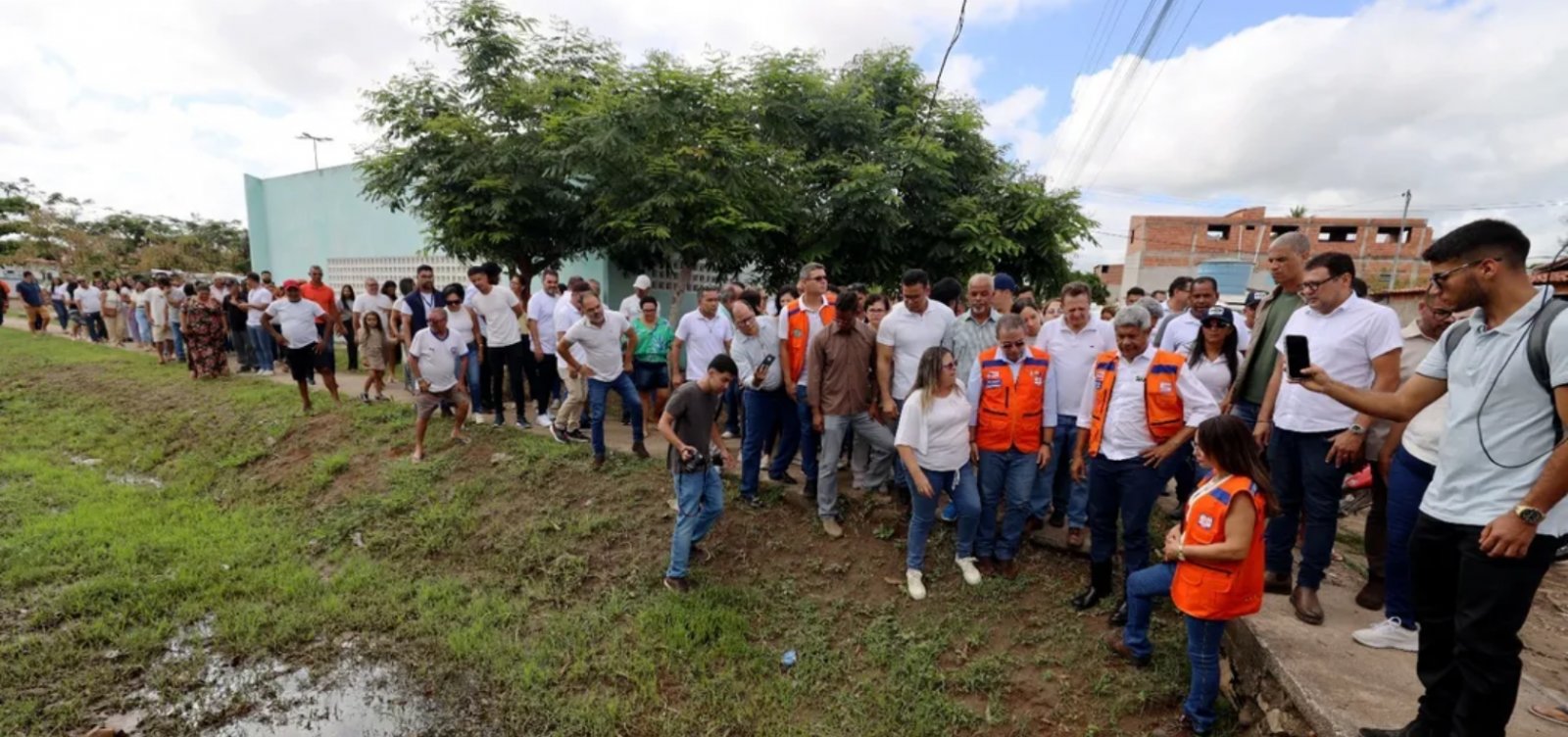 Jerônimo visita áreas atingidas na Bahia e reforça ações após chuvas